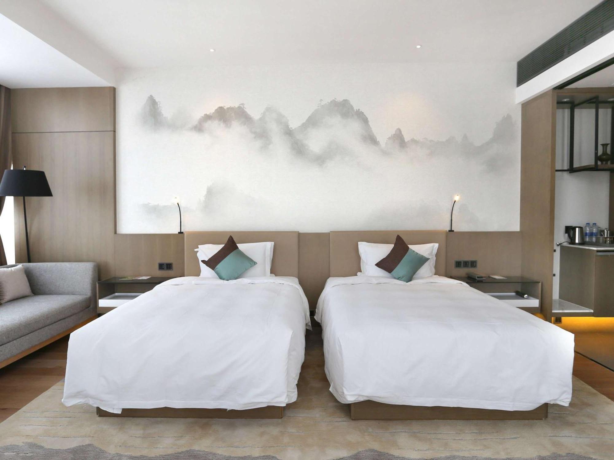 โนโวเทล เต้อฉิง Hotel Deqing ภายนอก รูปภาพ
