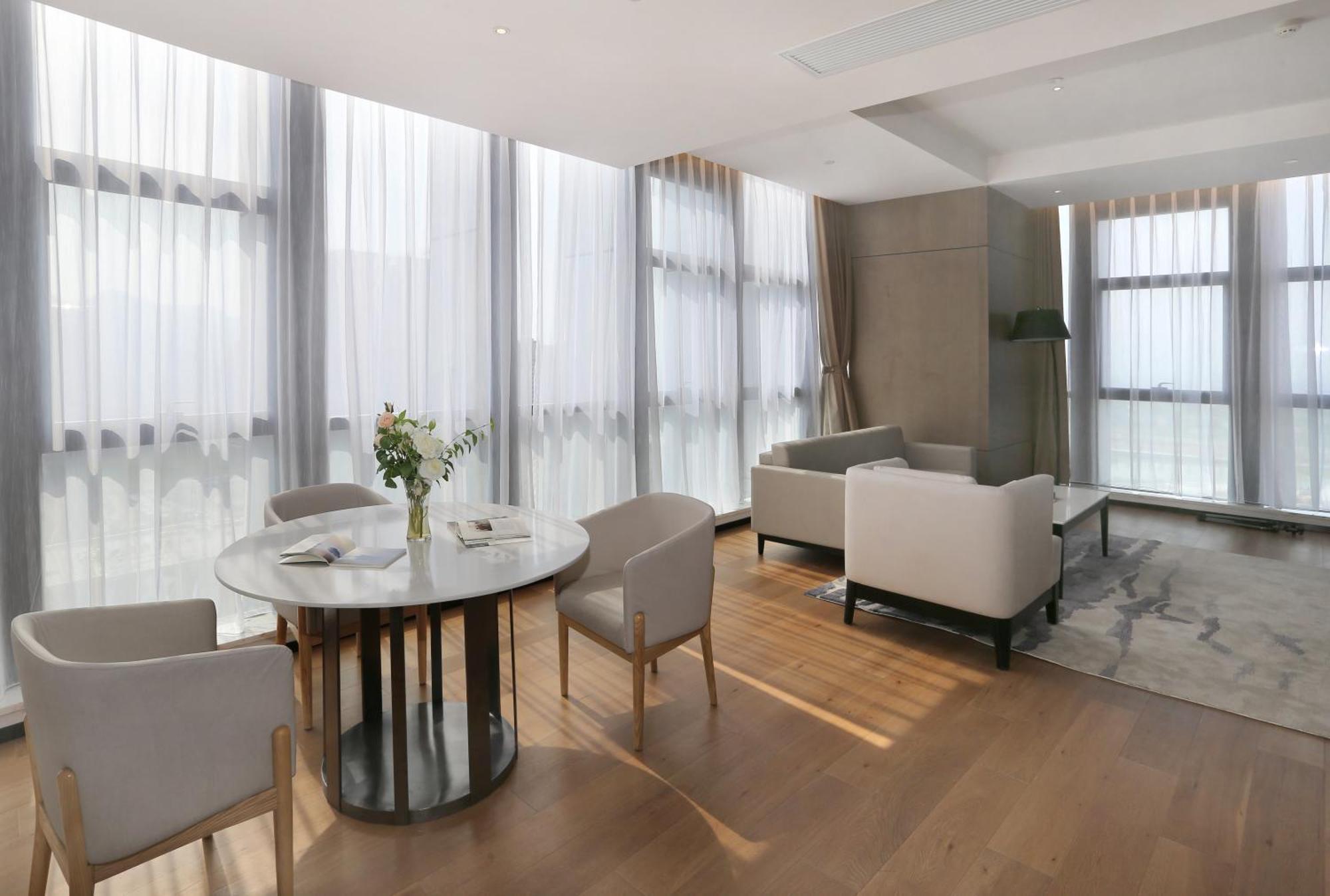 โนโวเทล เต้อฉิง Hotel Deqing ภายนอก รูปภาพ