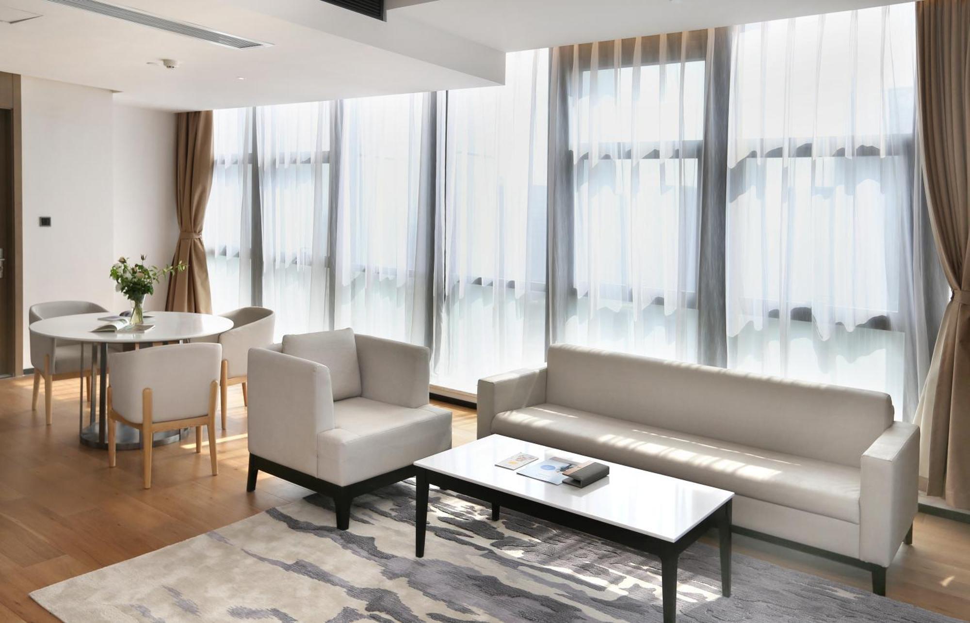 โนโวเทล เต้อฉิง Hotel Deqing ภายนอก รูปภาพ