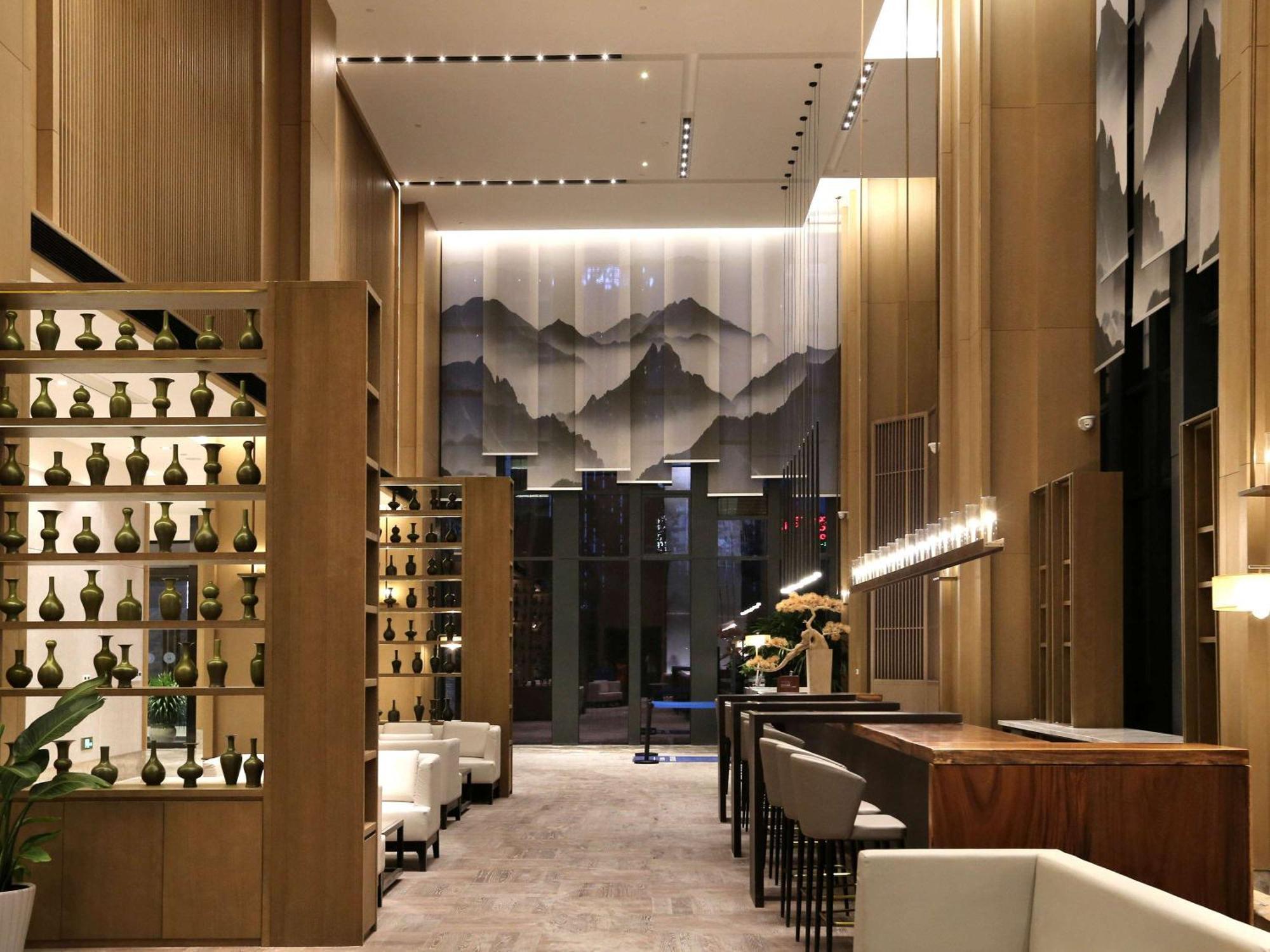 โนโวเทล เต้อฉิง Hotel Deqing ภายนอก รูปภาพ