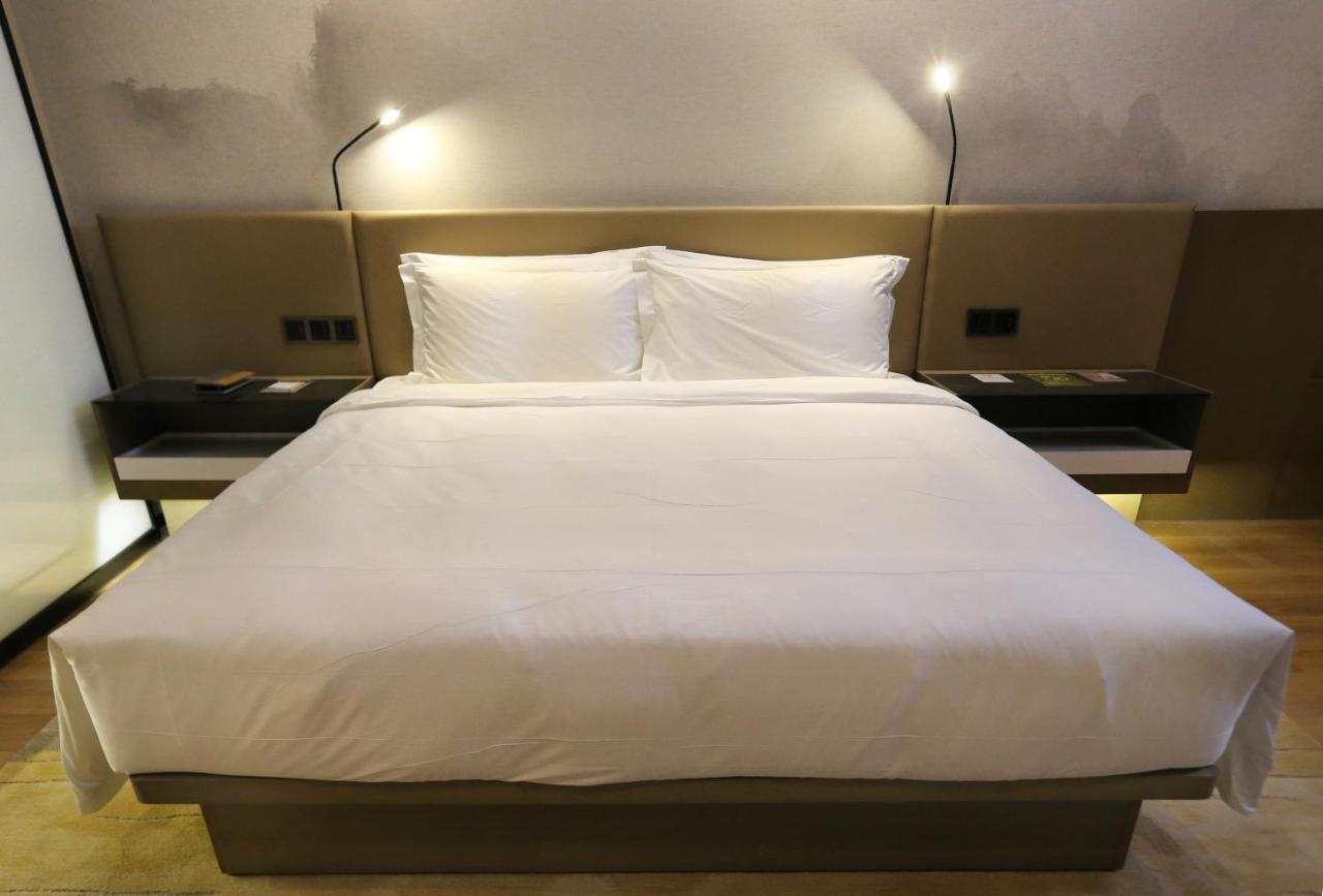 โนโวเทล เต้อฉิง Hotel Deqing ภายนอก รูปภาพ